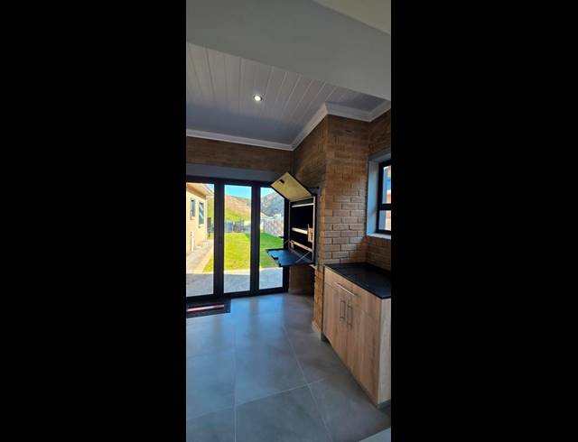 3 BEDROOM HOUSE FOR SALE IN ISLAND VIEW